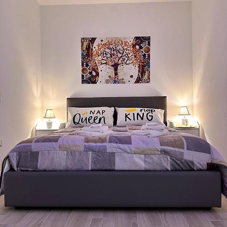 Holidays Apartment Кальярі Екстер'єр фото